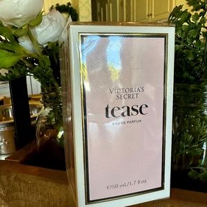 TEASE PERFUME Victoria's Secret 1.7 Oz 50 ml EDP Eau De Parfum Spray Women *NEW*